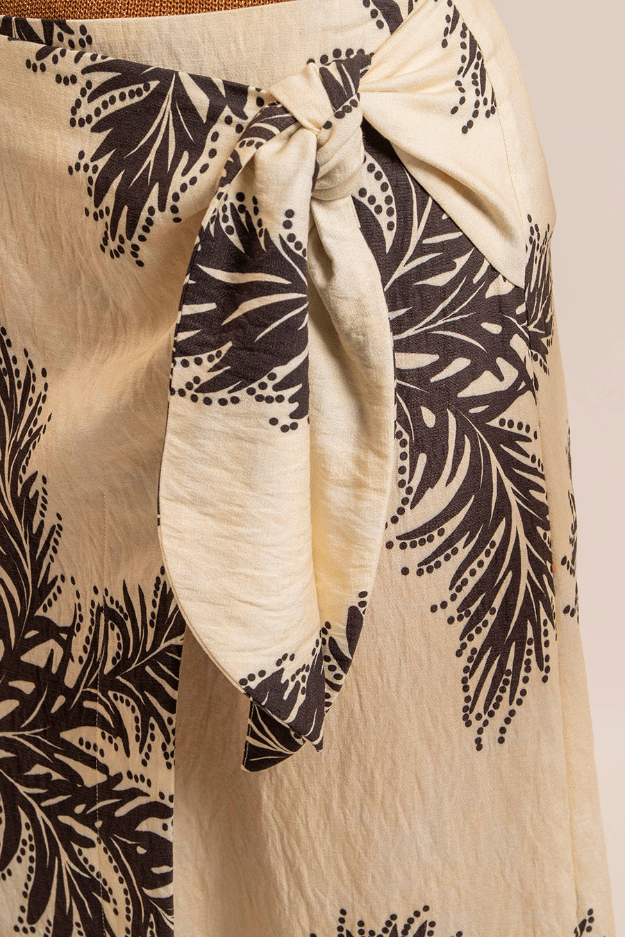 Jupe paréo beige et noire - 2