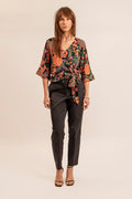 Blouse cache-coeur imprimé noir et orange - 1