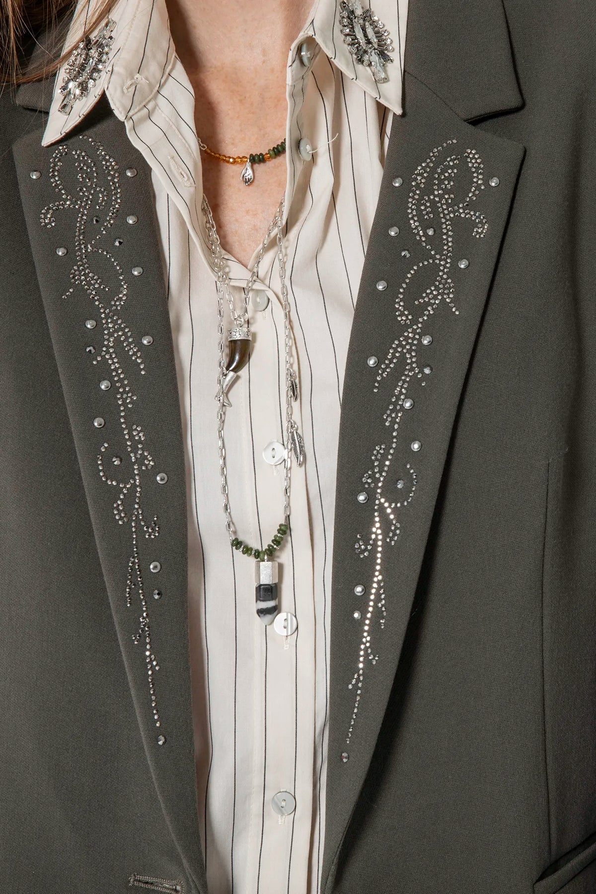 Veste tailleur à strass et clous kaki - 2