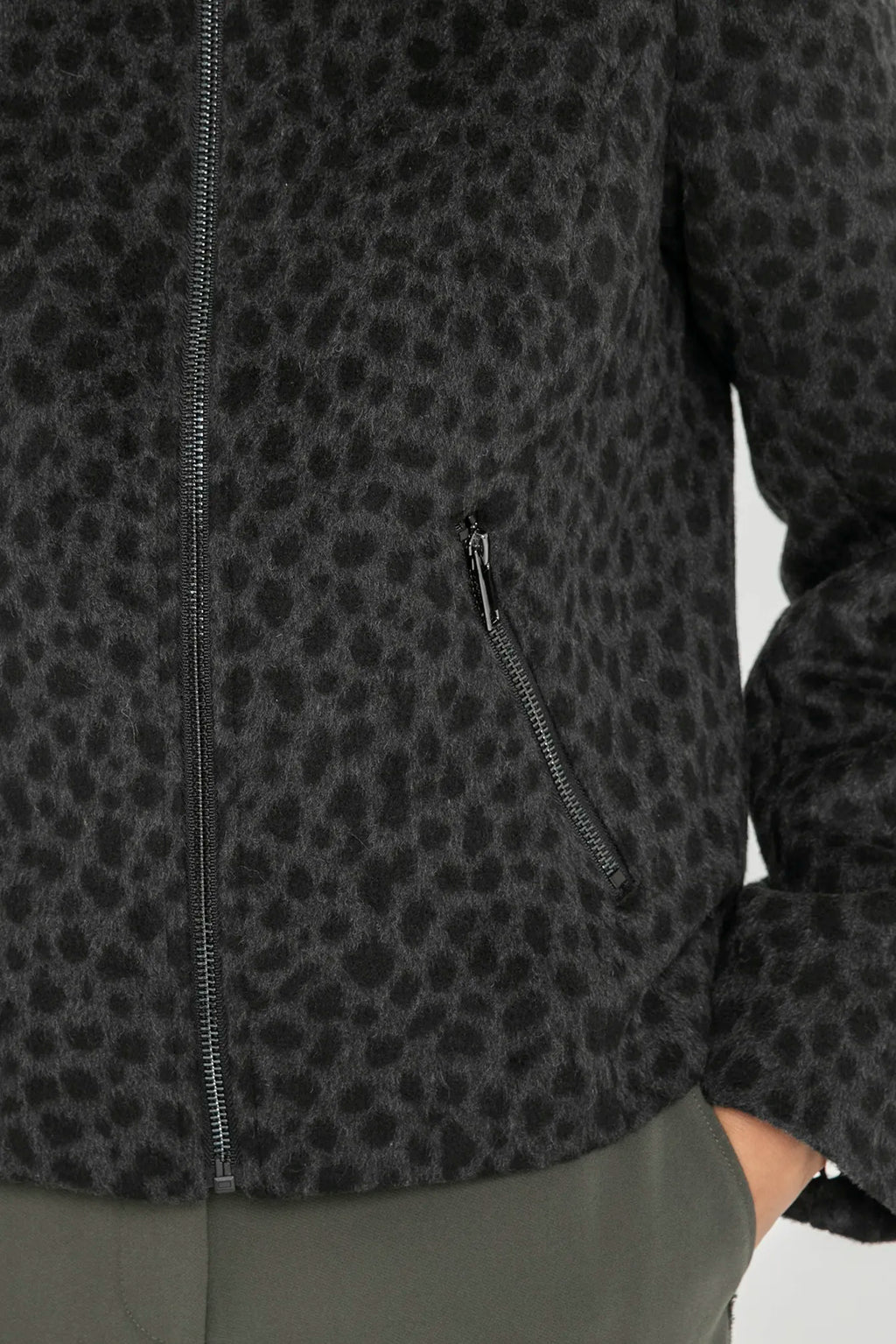Veste inspiration couture imprimé léopard noir et gris - 2