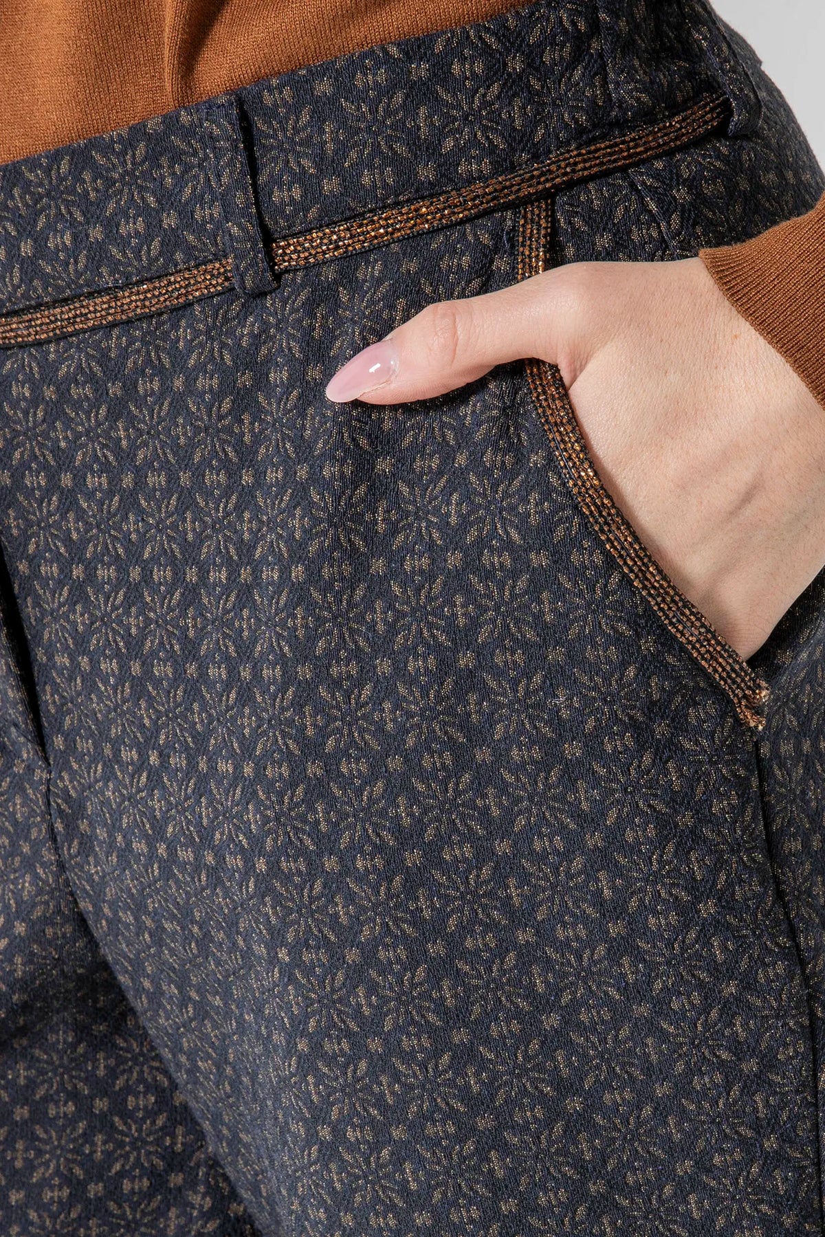 Pantalon cigarette motif jacquard - 2