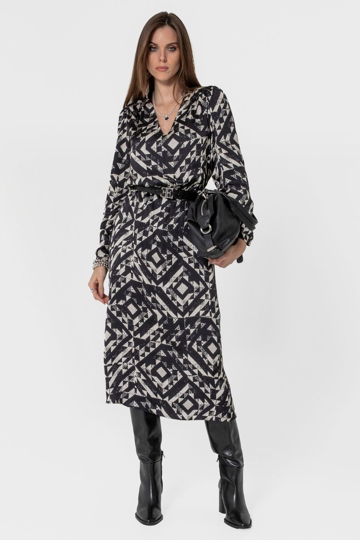 Robe longue imprimé graphique écru et noir - 1