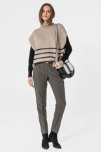Poncho col roulé rayé beige et noir - 1