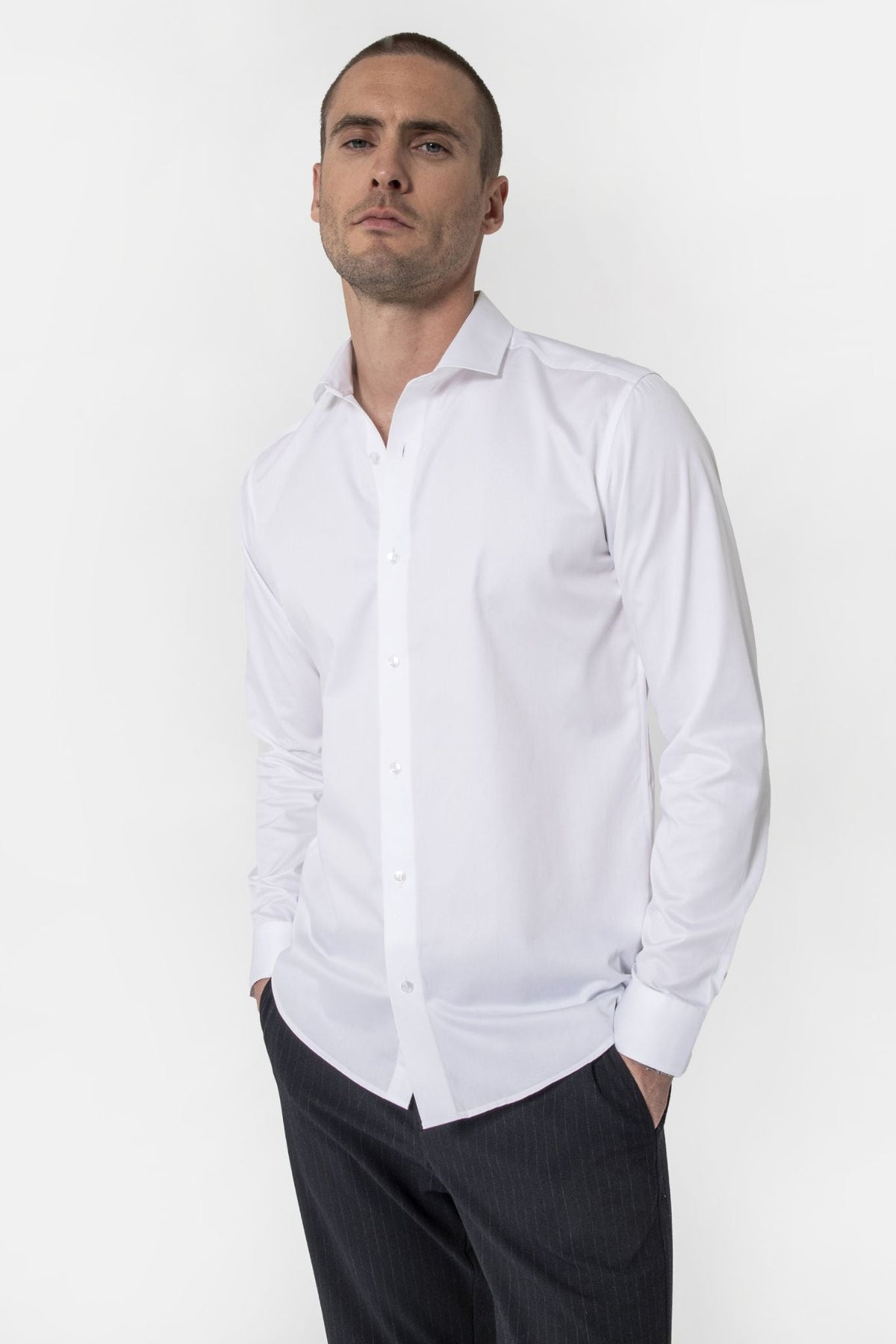 Chemise intemporelle blanche - 1