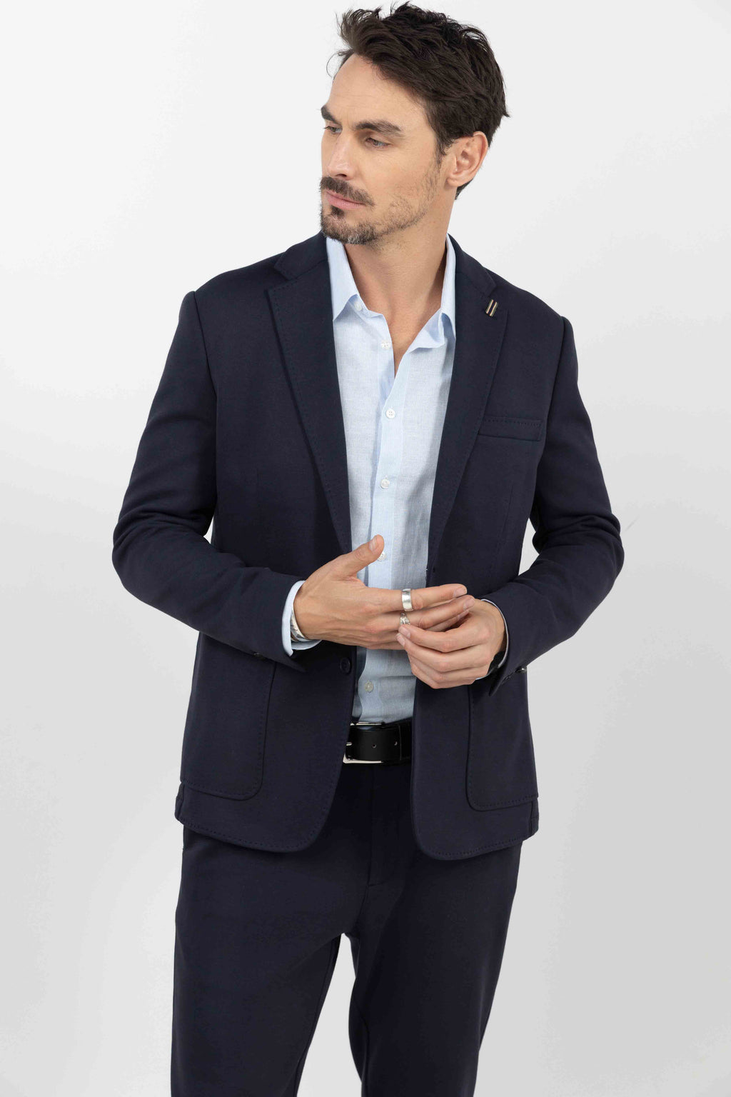 Veste tailleur bleu marine élégante - 1