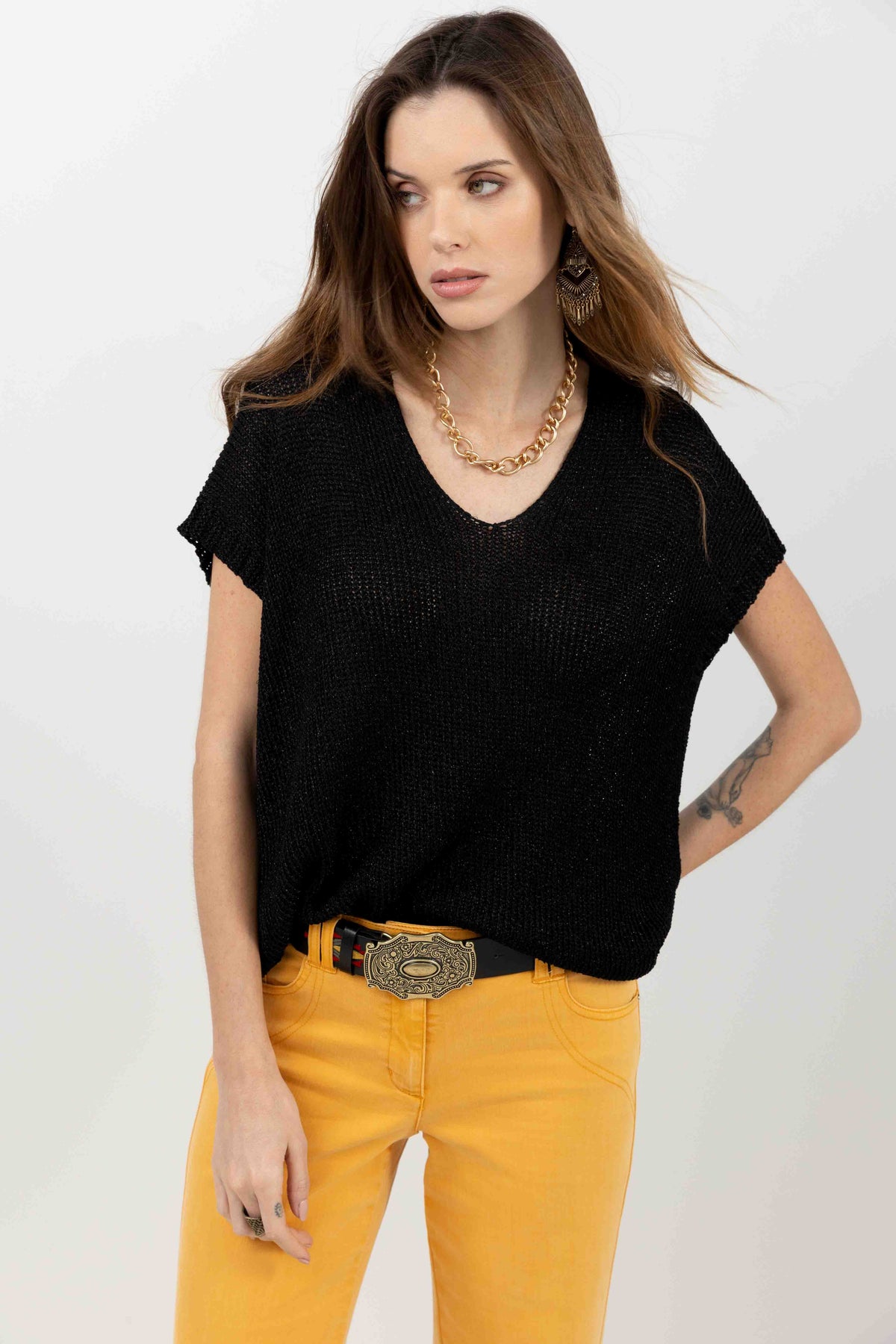 Pull noir tricot moderne - 2
