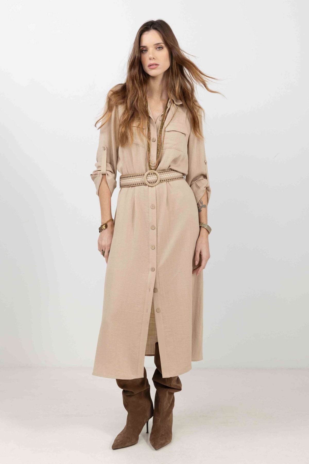 Robe chemise beige longue fluide - 1