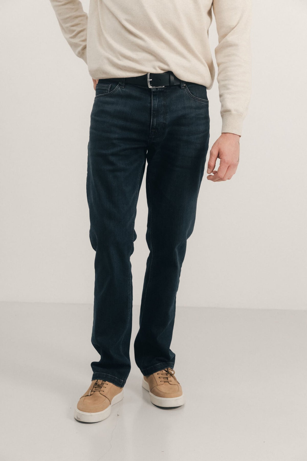 Jean bleu denim tint contemporain - 2